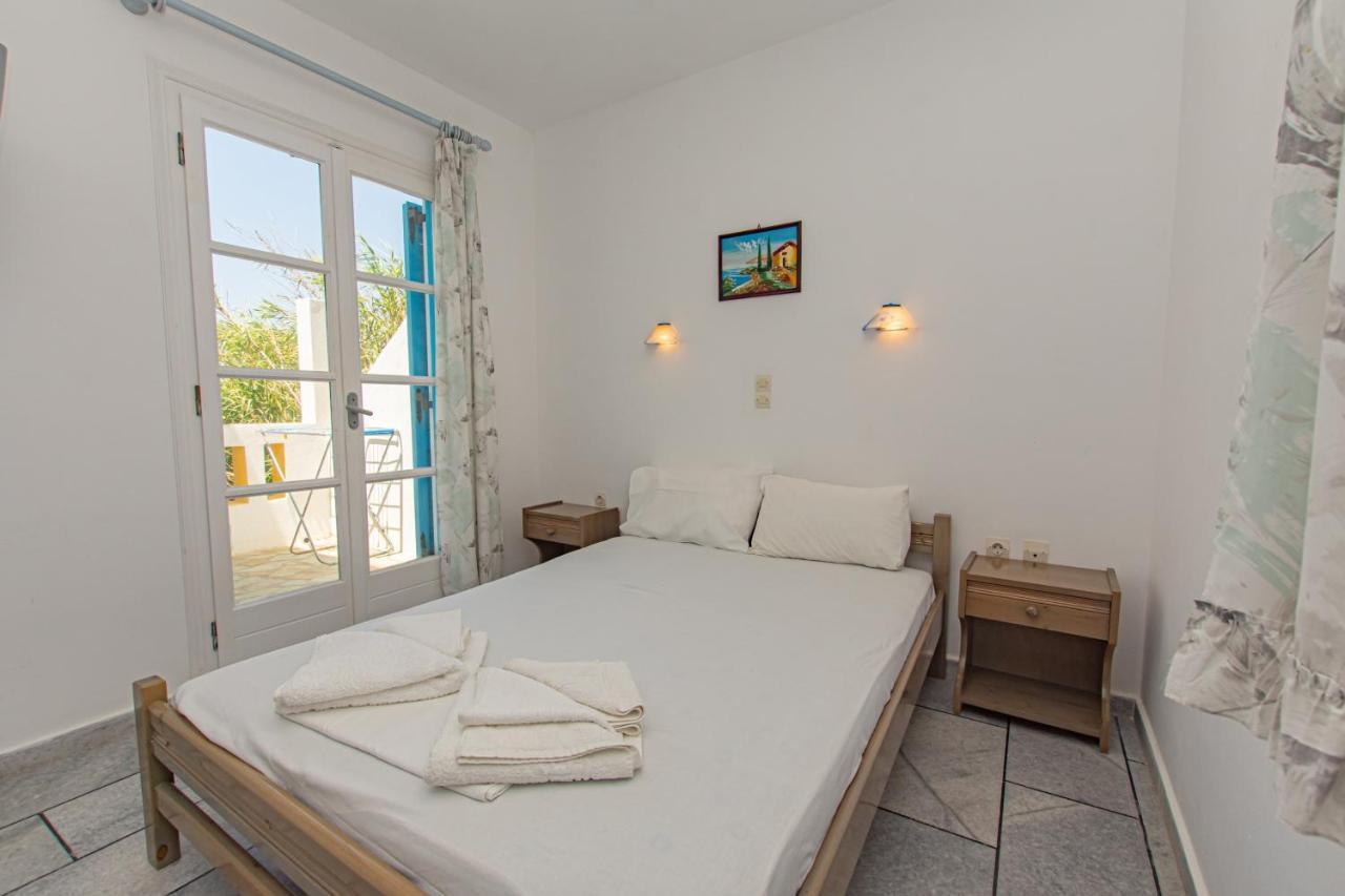 villa polemis Agia Anna  Esterno foto
