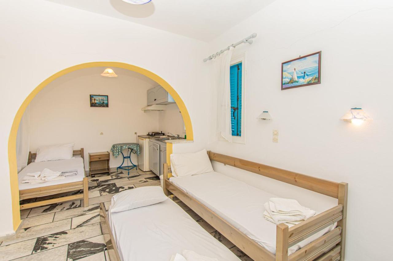 villa polemis Agia Anna  Esterno foto