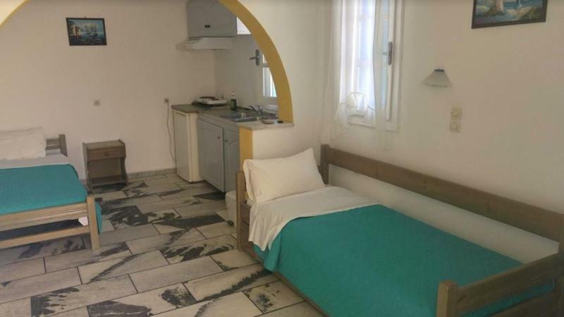 villa polemis Agia Anna  Esterno foto