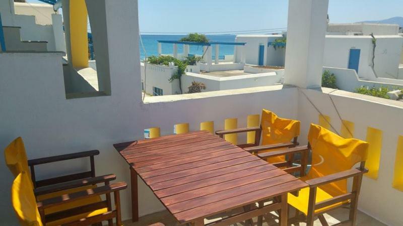 villa polemis Agia Anna  Esterno foto